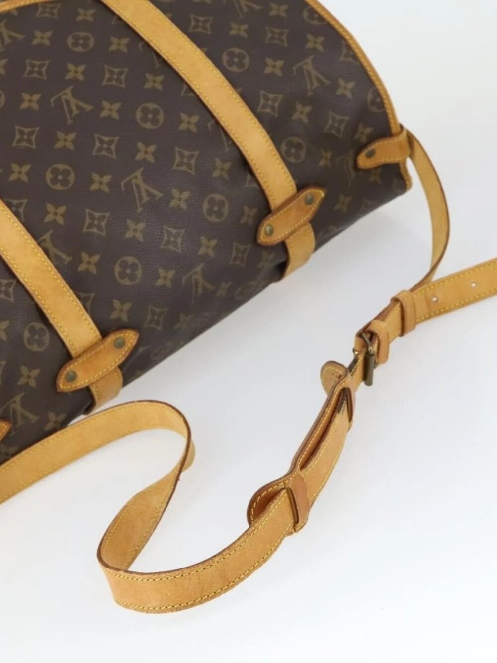 LOUIS VUITTON Monogram Saumur 43 Shoulder Bag M42252 LV Auth 163436 - Picture 8 of 16